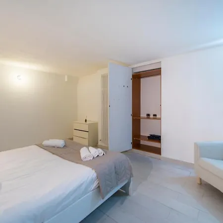 Loft - Porta Venezia - M3 Repubblica Milan